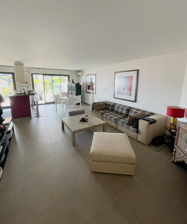 Grand 3 Pieces Avec Terrasse Vue Mer Tout Confort Beausoleil Bagian luar foto